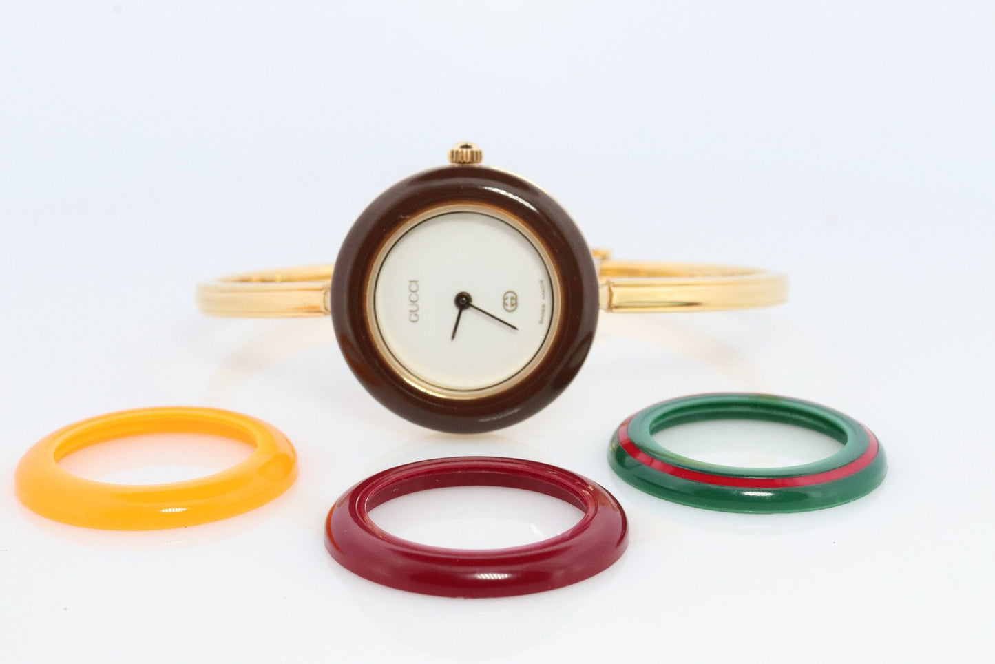 ساعة GUCCI 1100 L أصلية. ساعة GUCCI Change Bangle Bezel كلاسيكية للسيدات.