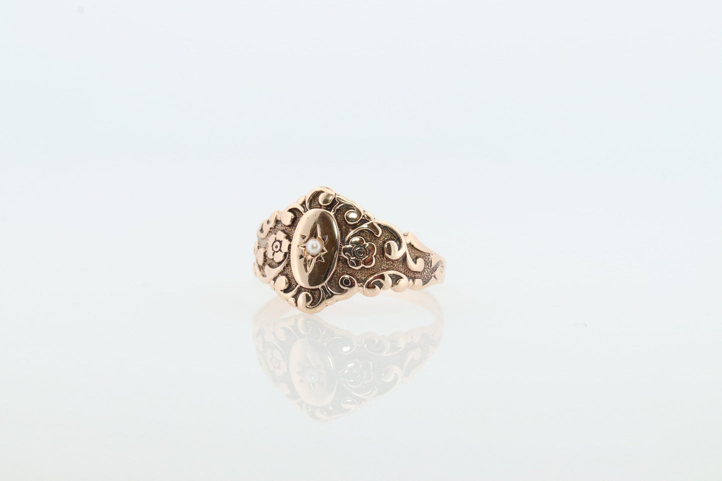 10k Victorian Pearl Seed ring. 10k Gold Victorian Carved Ornate ring. Antique Pearl ring.