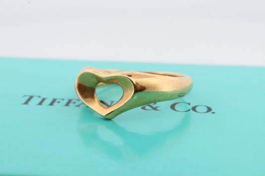 18k Tiffany and Co. band. 18k 750 Tiffany Heart Ring. Tiffany Company Open Heart Ring 18 Yellow Gold. Elsa Peretti Ring.