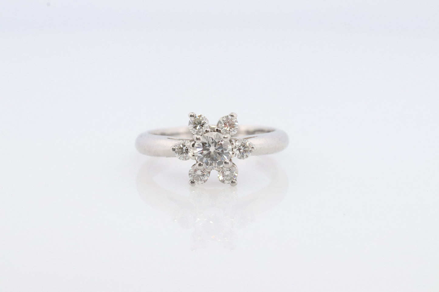 Tiffany and Co. Diamond Ring. Platinum Flower Diamond Band. Tiffany and Company Snowflake Diamond Halo ring Pt950