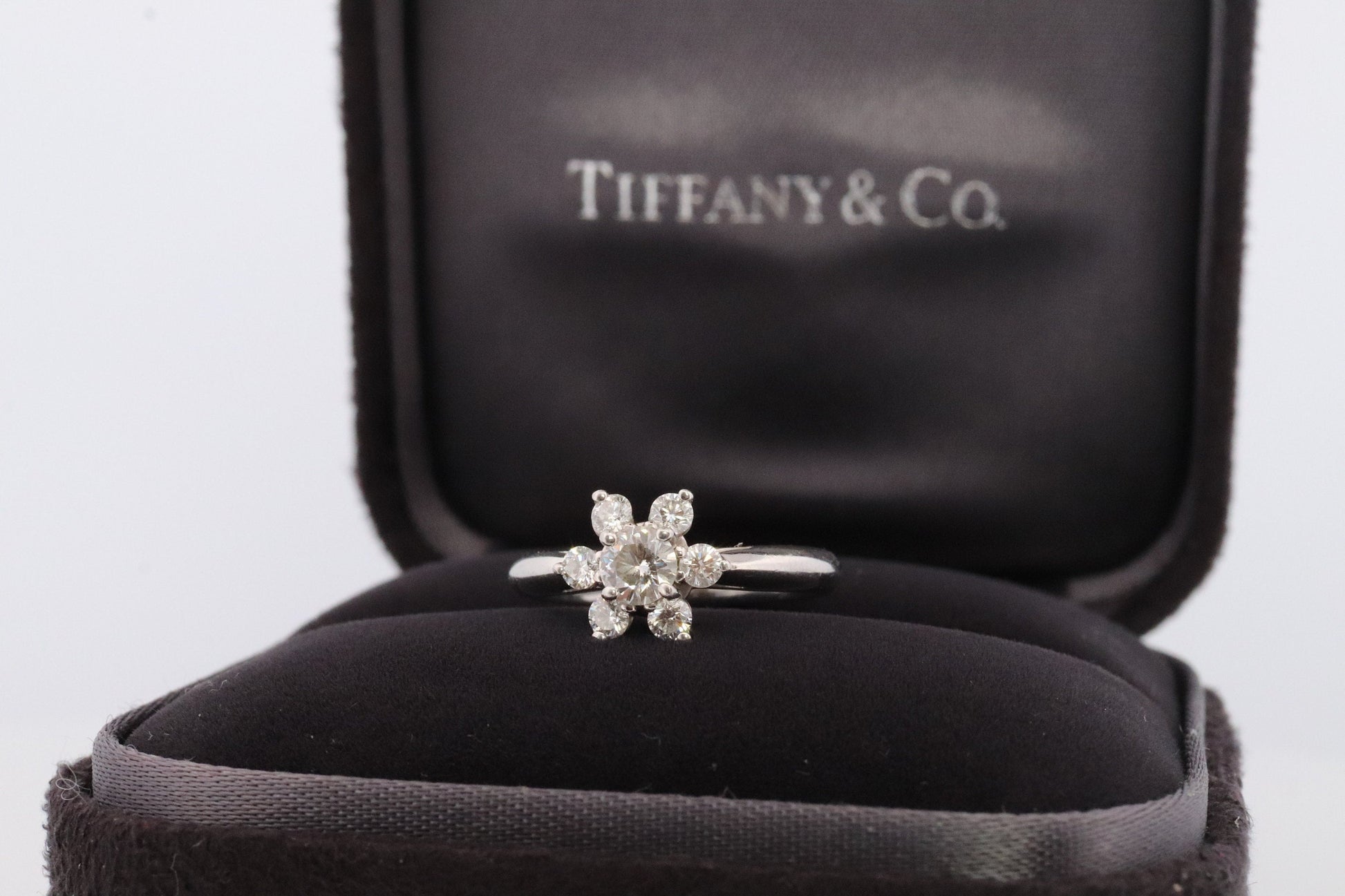 Tiffany and Co. Diamond Ring. Platinum Flower Diamond Band. Tiffany and Company Snowflake Diamond Halo ring Pt950