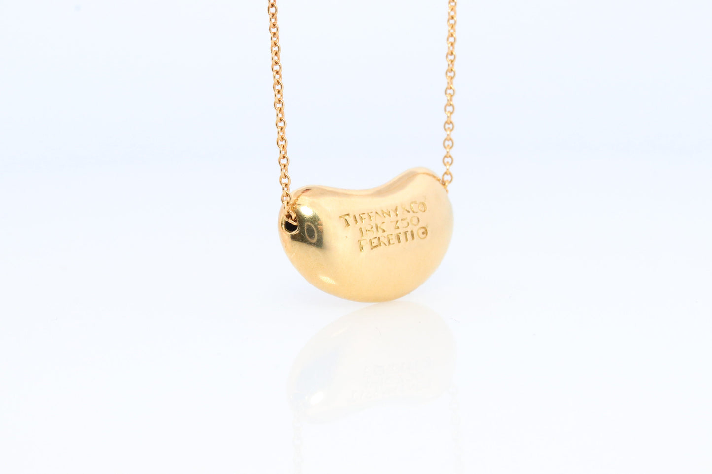 Tiffany & Co. 18k Gold Chain and Bean Pendant Necklace. 750 Yellow Gold Tiffany Company Necklace. Elsa Peretti Bean.