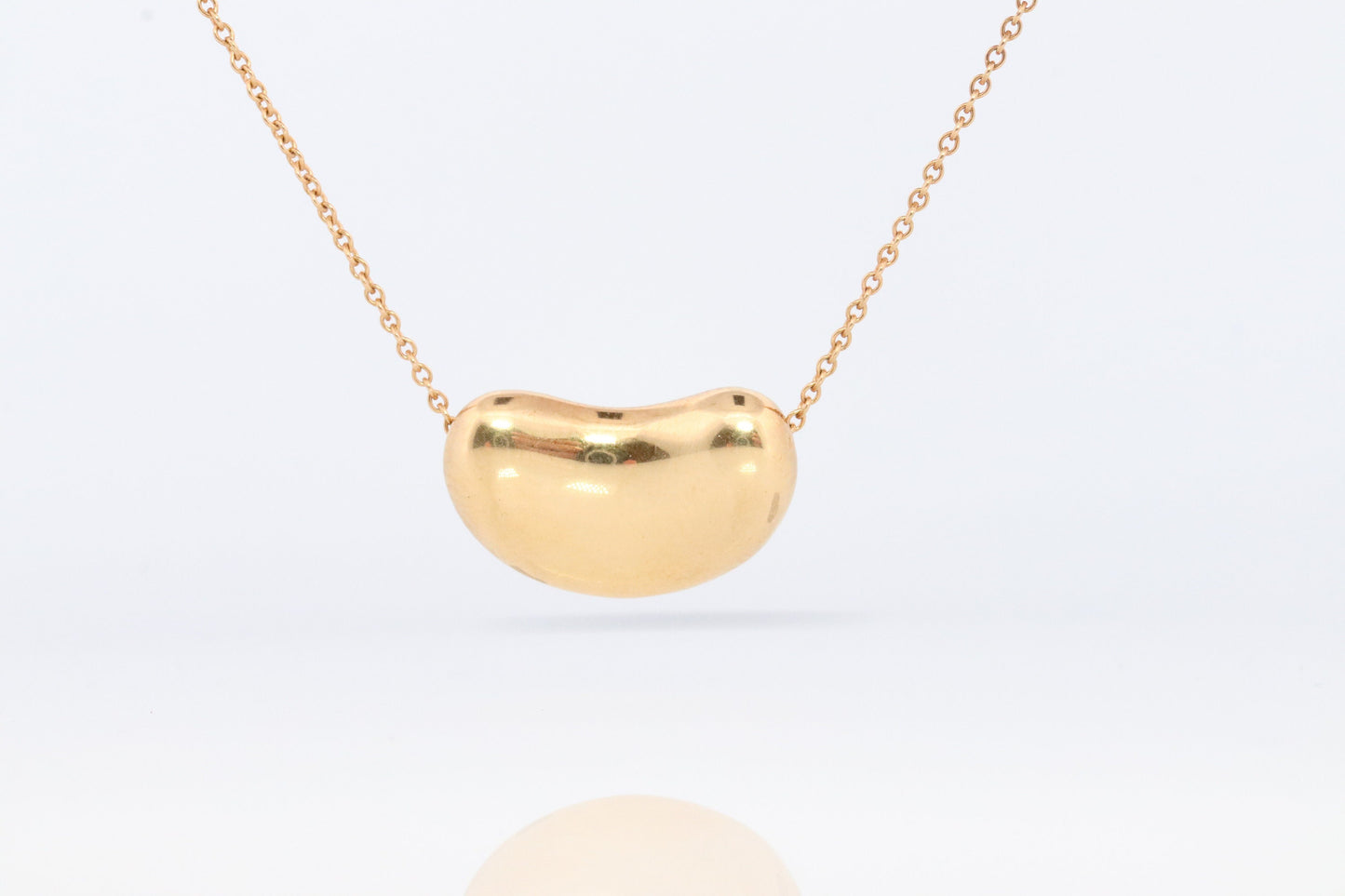 Tiffany & Co. 18k Gold Chain and Bean Pendant Necklace. 750 Yellow Gold Tiffany Company Necklace. Elsa Peretti Bean.