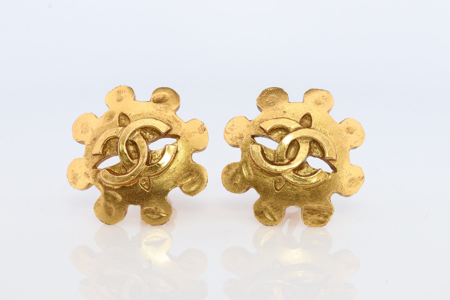 Chanel Earrings. Genuine CC CHANEL Round LOGO Clip on earrings. Gear Nonpierced Clips. Coco Chanel