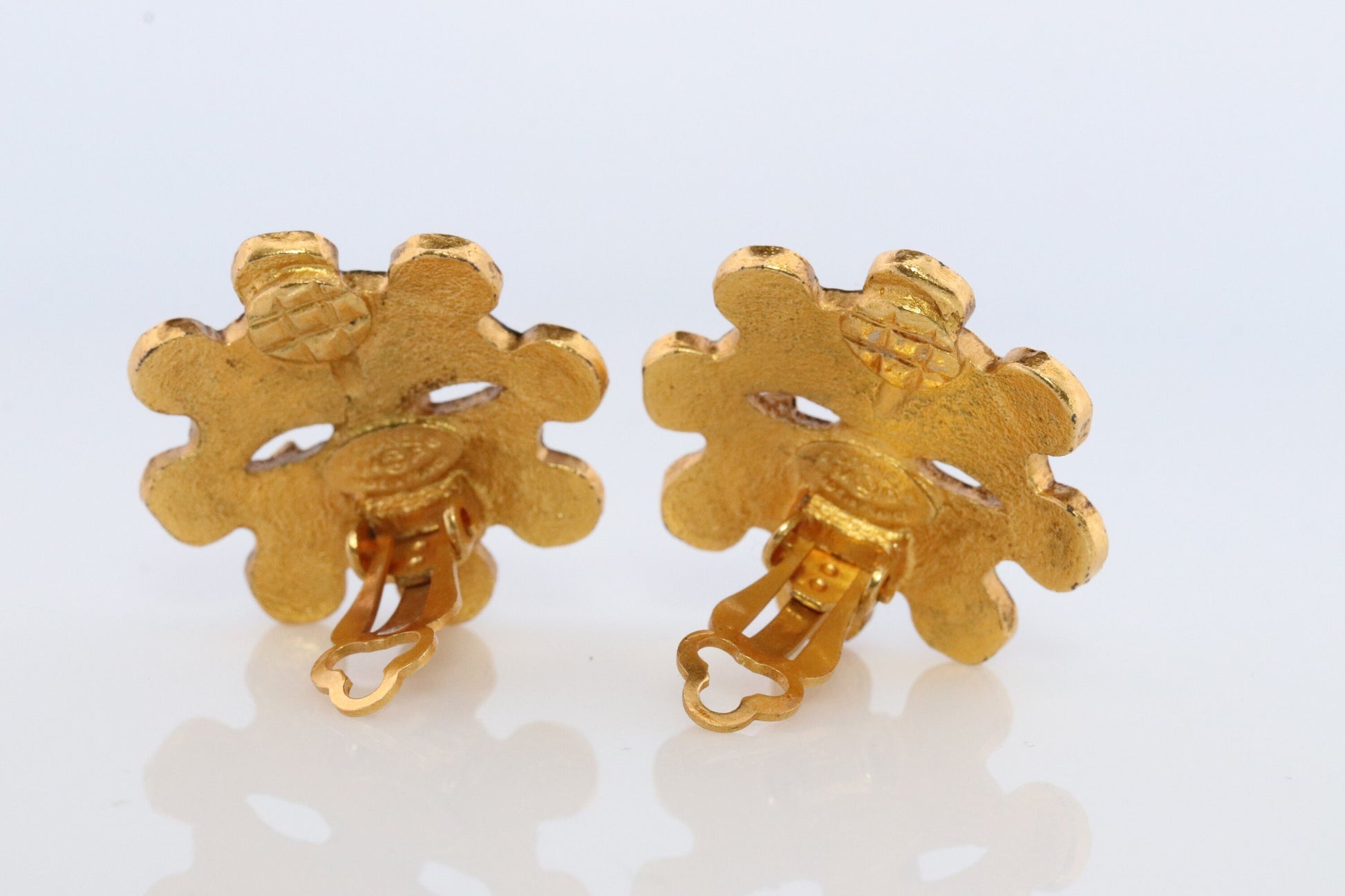 Chanel Earrings. Genuine CC CHANEL Round LOGO Clip on earrings. Gear Nonpierced Clips. Coco Chanel