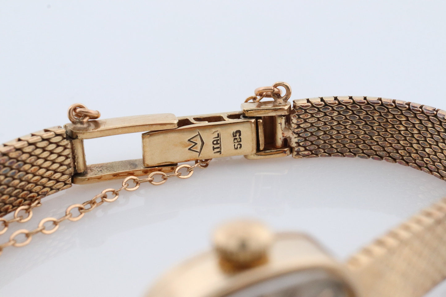 14k MOVADO Mechanical Watch. Movado Vintage Ladies watch with 14k Gold Mesh Bracelet.