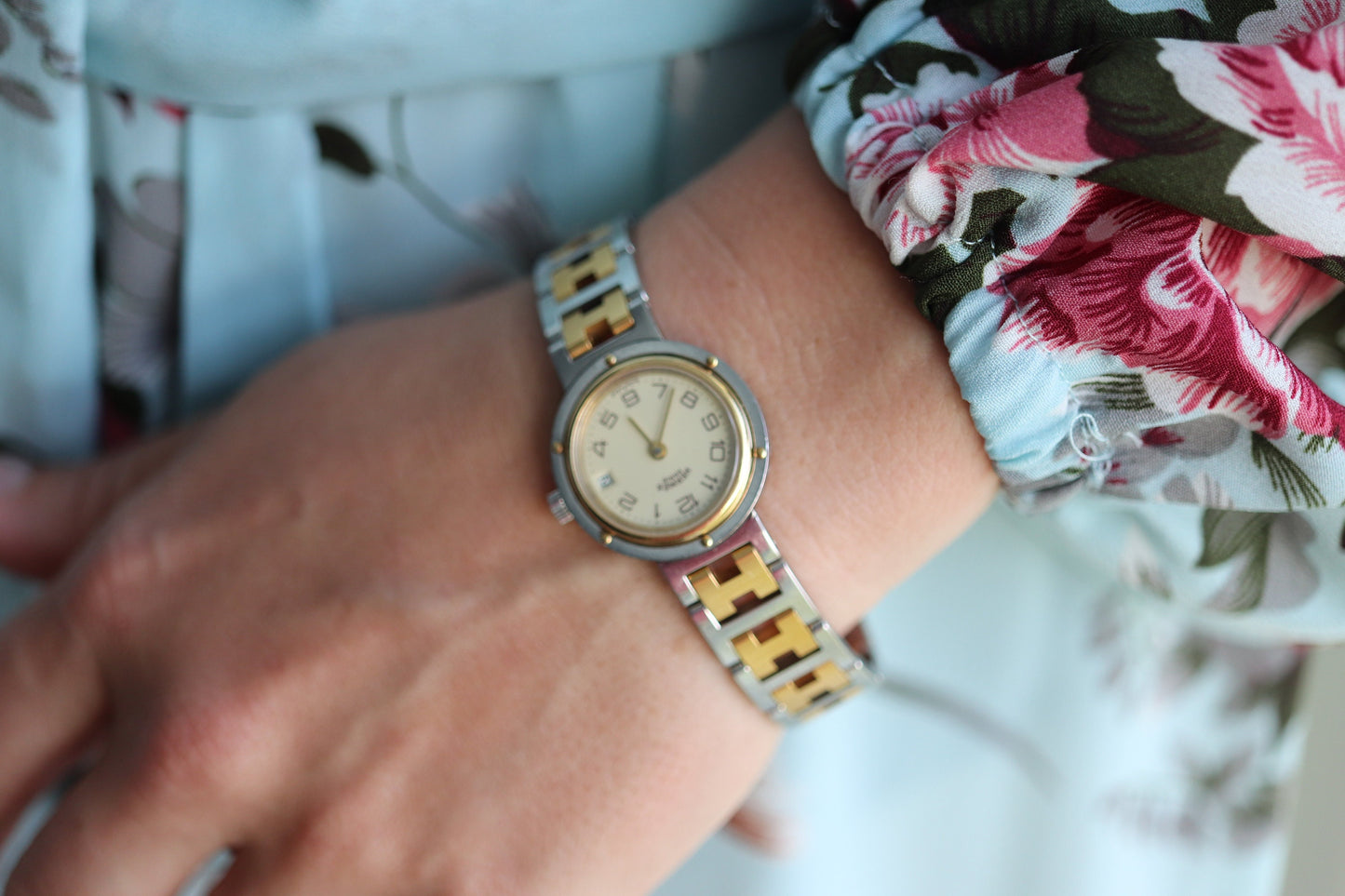 Hermes Watch. Ladies Genuine Hermes Clipper 514366 Gold and Silver Wristwatch.