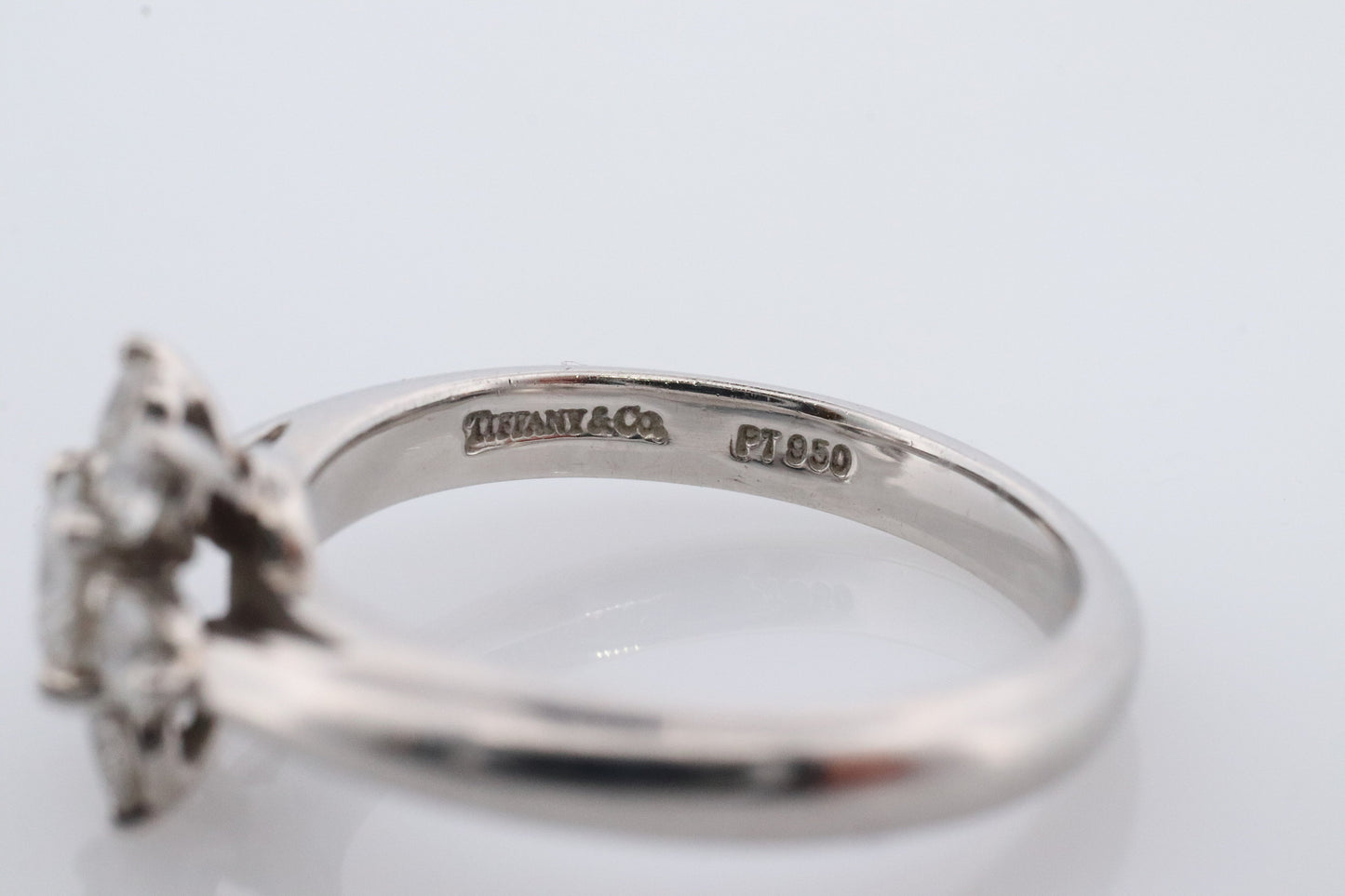 Tiffany and Co. Diamond Ring. Platinum Flower Diamond Band. Tiffany and Company Snowflake Diamond Halo ring Pt950