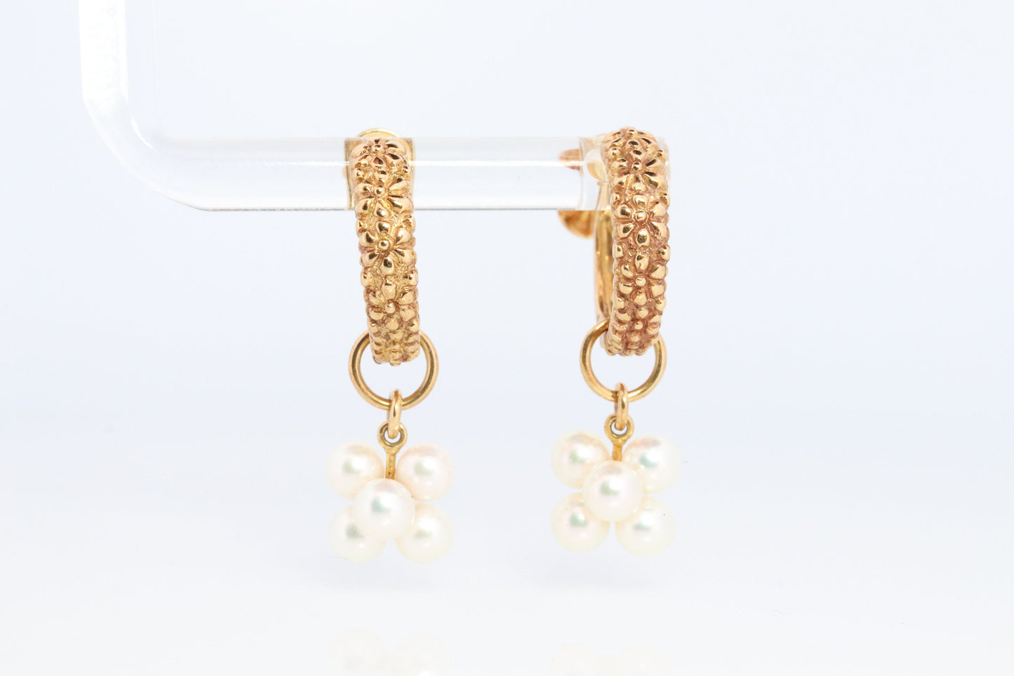 18k MIKIMOTO earrings. Vintage Mikimoto Akoya pearl screw back earrings. Hoop bunch leaf unpierced screw back earrings.