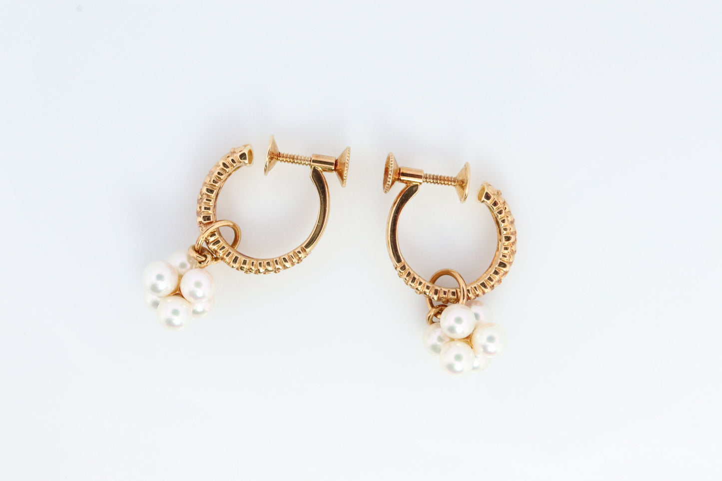 18k MIKIMOTO earrings. Vintage Mikimoto Akoya pearl screw back earrings. Hoop bunch leaf unpierced screw back earrings.