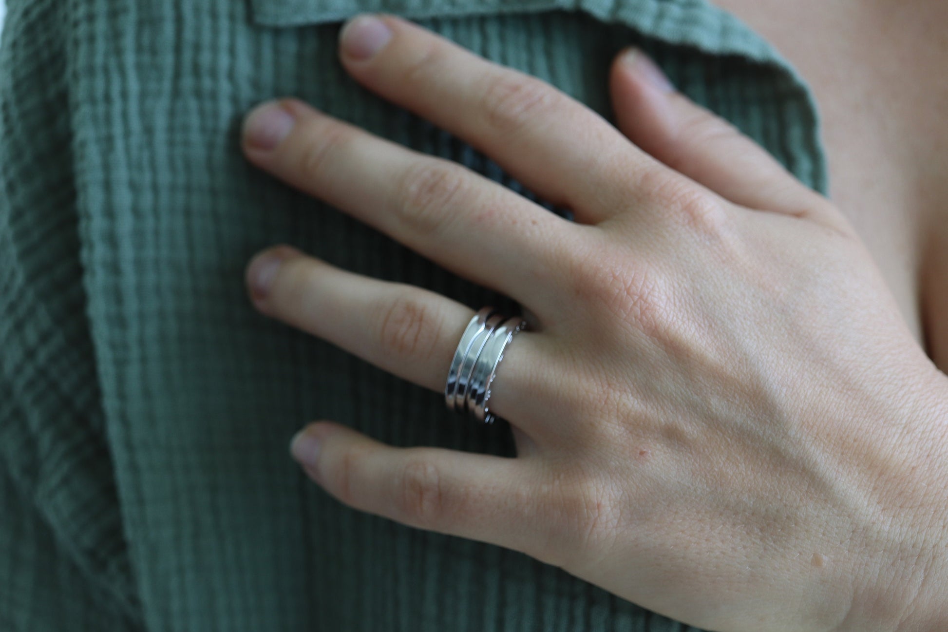 Bvlgari Ring. Bulgari B Zero 18k 750 White Gold. Bulgari Wide 18k Band. Bulgari B Zero-1 Ring