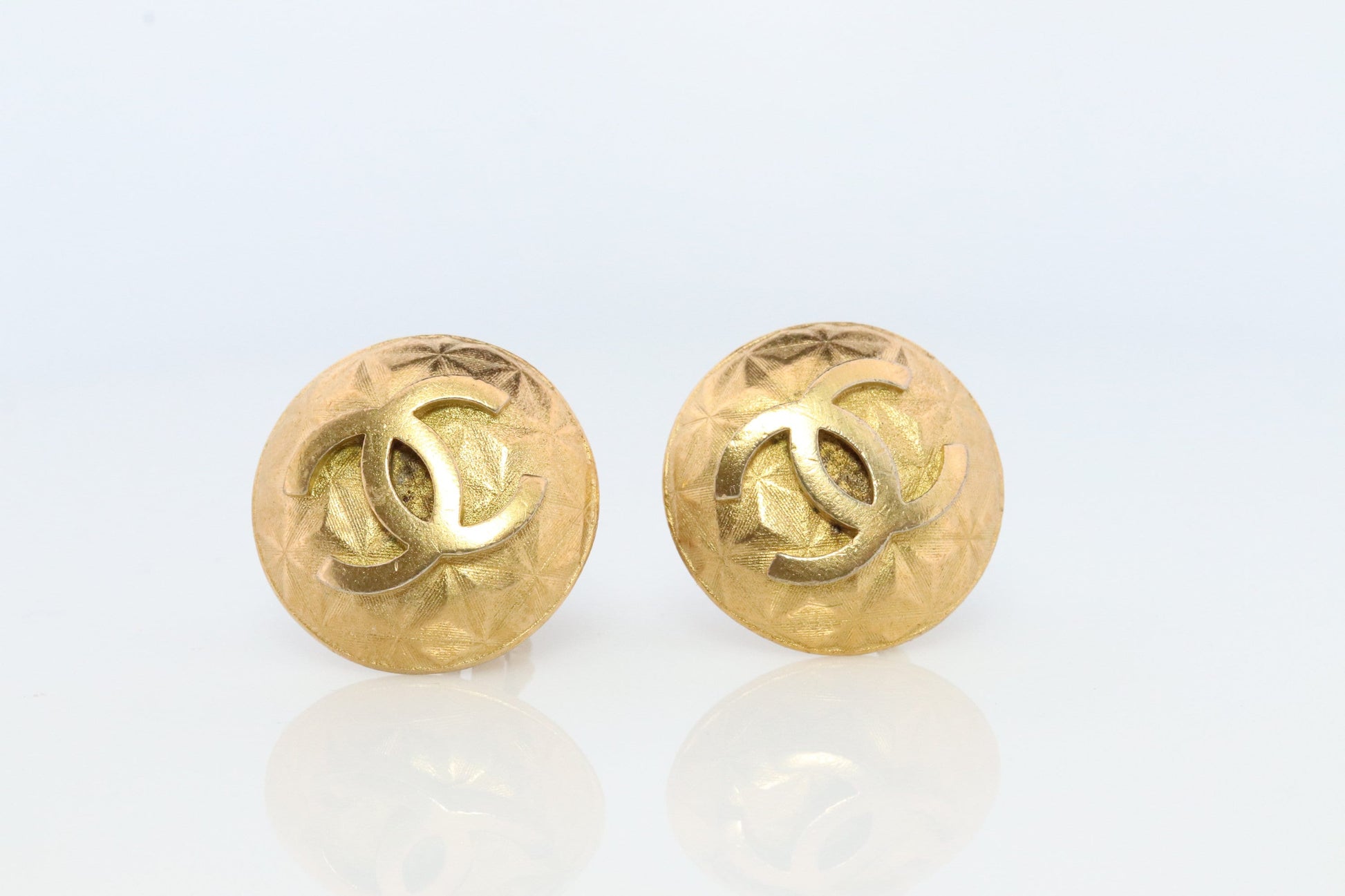 Chanel Earrings. Genuine CC CHANEL Round LOGO Clip on earrings. Disc disk Nonpierced Clips. Coco Matelasse Original Box