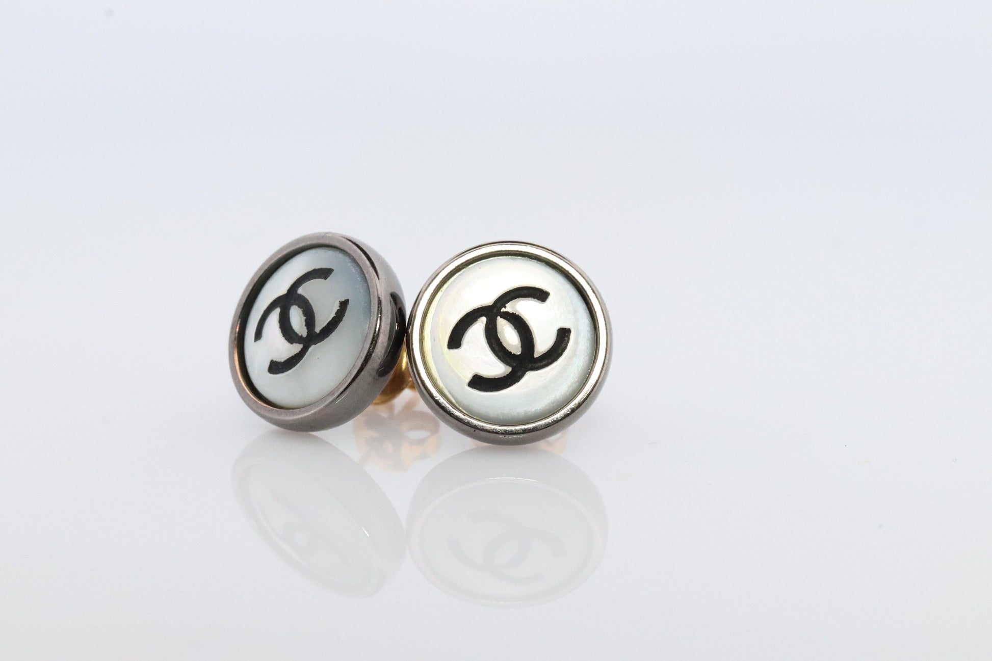 Chanel Earrings. Genuine White and Black MOP CHANEL round LOGO earrings. Stud earrings. Stud buttons.
