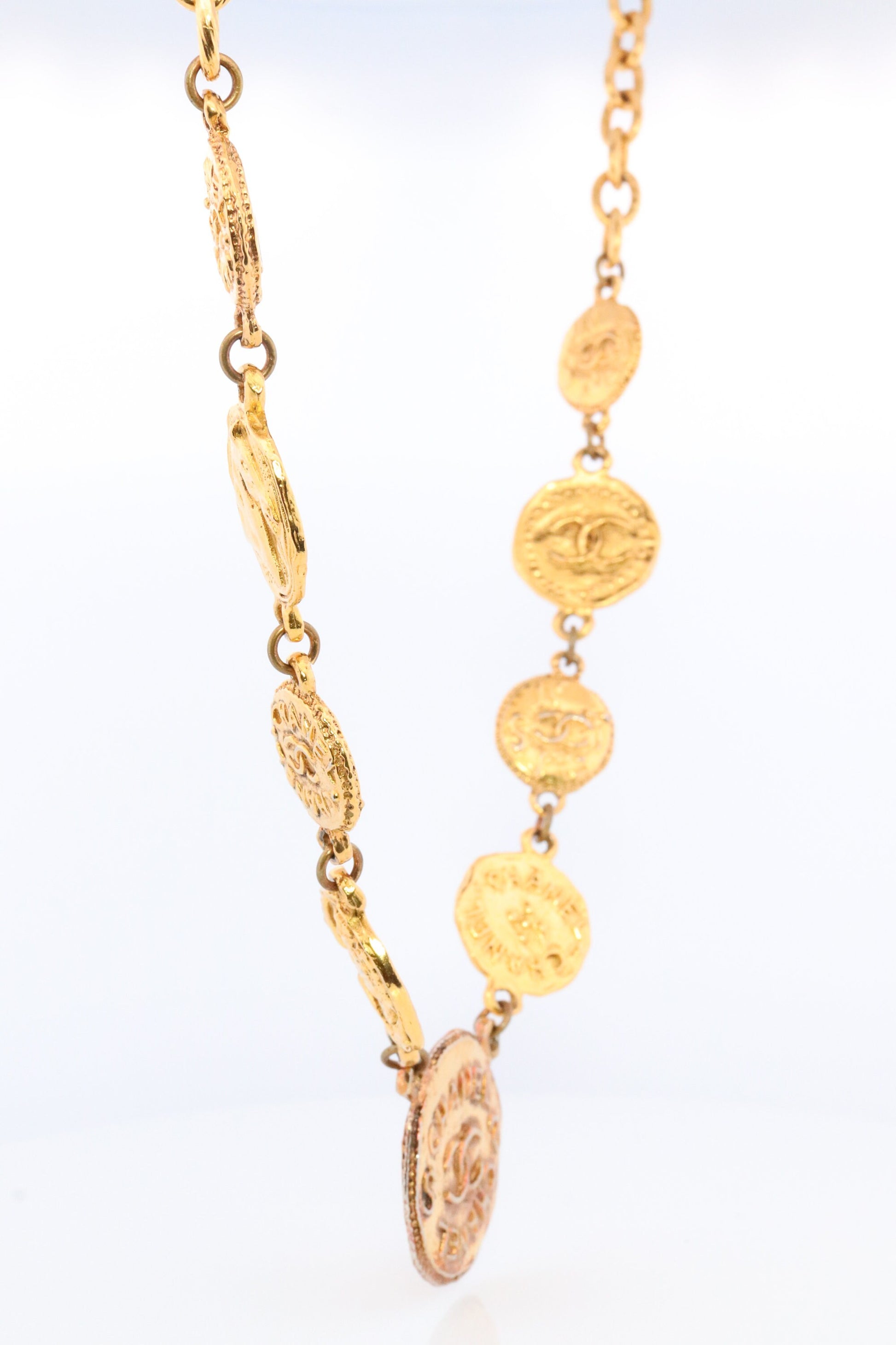 Chanel Necklace. Genuine CC CHANEL Round LOGO Coin Necklace. Disc Chain Necklace. byzantine Etruscan Hammered Coco Chanel Chain Necklace