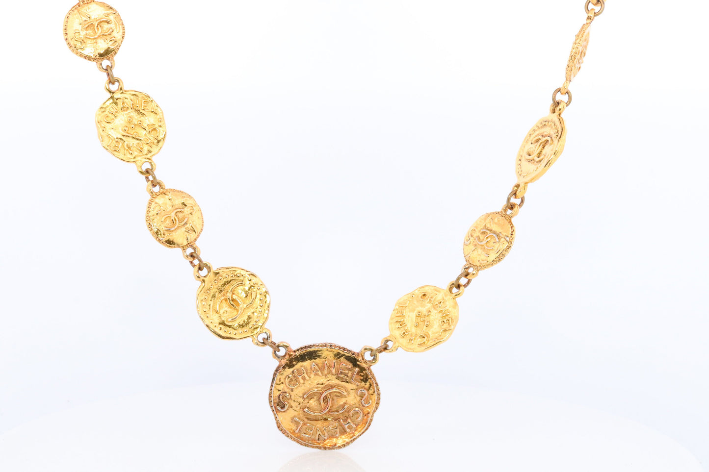 Chanel Necklace. Genuine CC CHANEL Round LOGO Coin Necklace. Disc Chain Necklace. byzantine Etruscan Hammered Coco Chanel Chain Necklace