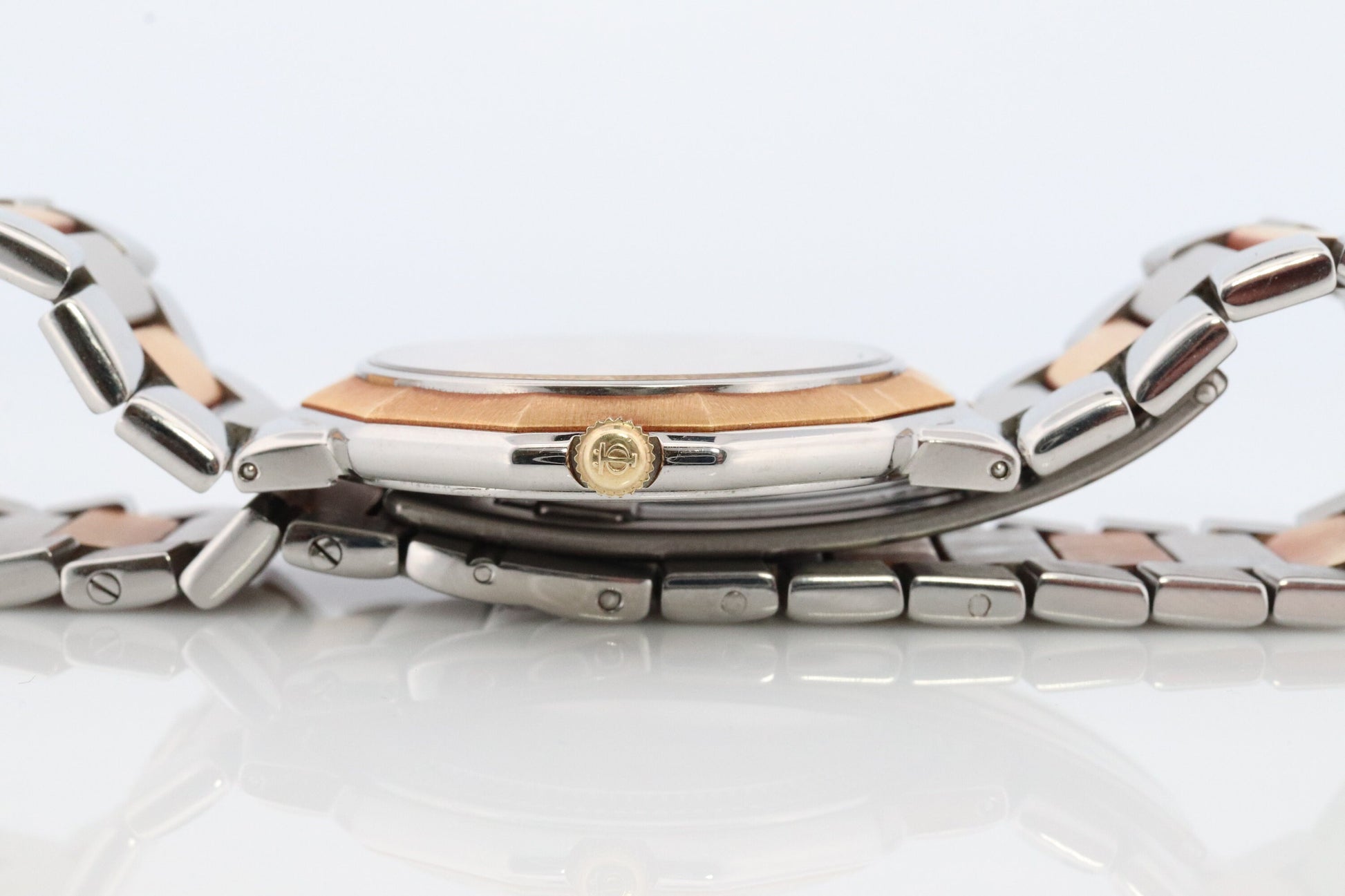 Vintage Baume and Mercier watch. Baume Mercier 5131.3 Riviera Yellow Gold Stainless Steel. Two Tone Color Date watch