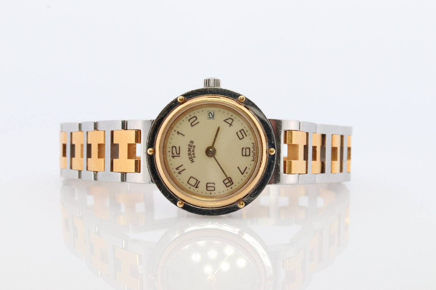 Hermes Watch. Ladies Genuine Hermes Clipper 514366 Gold and Silver Wristwatch.