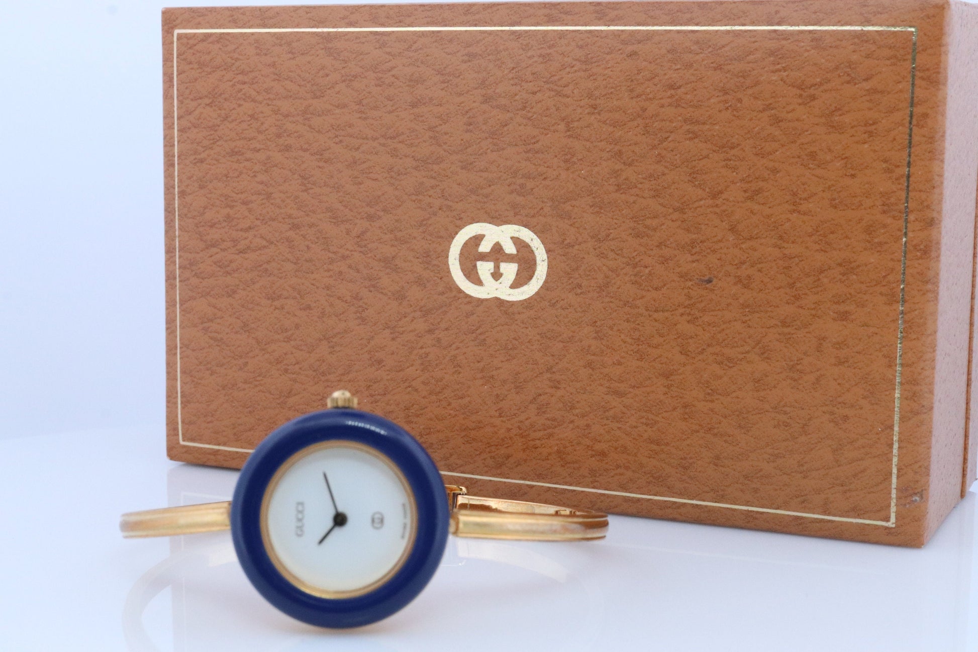 Genuine GUCCI 1100-L Watch. Vintage Ladies Gucci Change Bezel Bangle Watch.