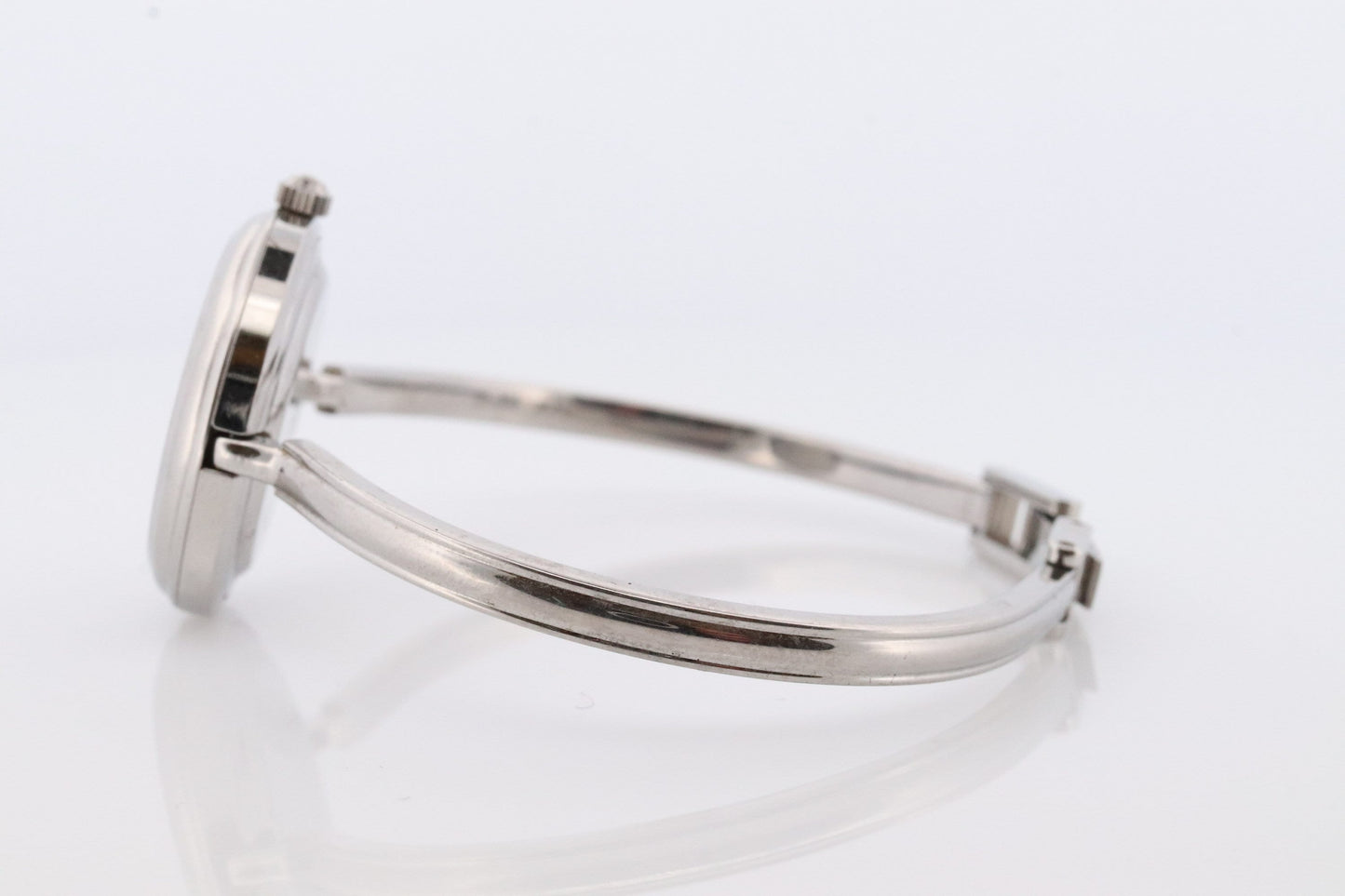 Genuine GUCCI 11/12.2 Watch. Vintage Ladies Gucci Silver Change Bangle Bezel Watch. Box and papers