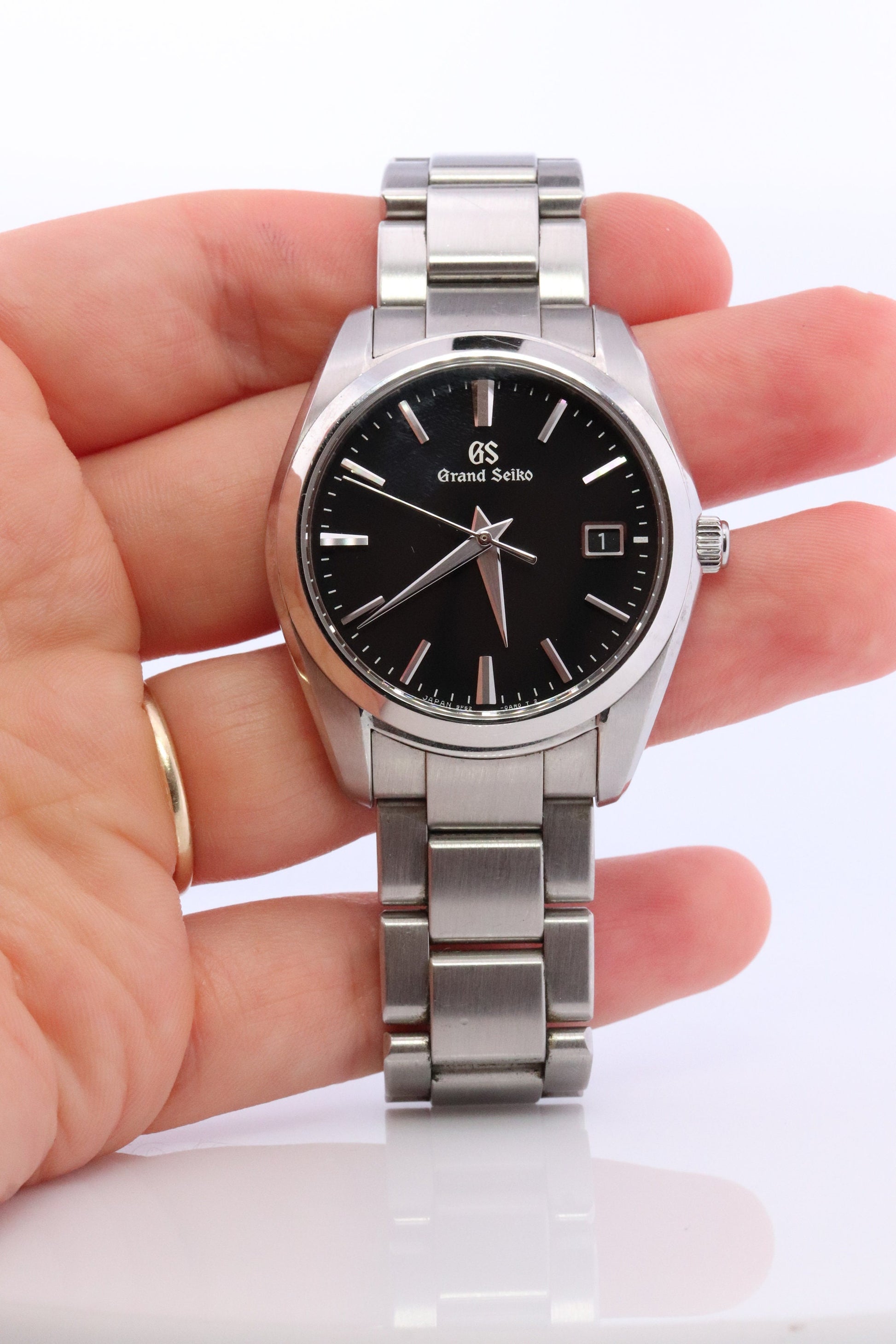 Grand Seiko Watch. GS SEIKO 9F62-0AB0 Vintage 1970s SEIKO Day Calendar. SBGX061