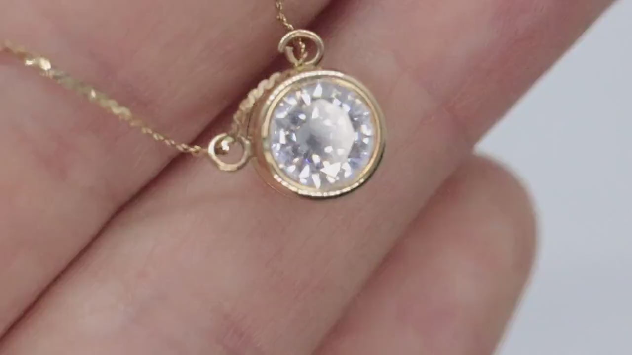 14k Solitaire Pendant  Necklace. Large CZ Diamond Pendant with 16in S link necklace (56/35)