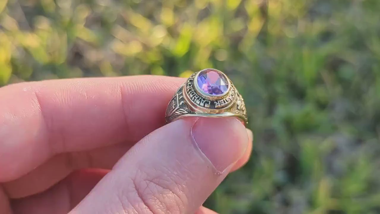 1968 Lancaster Catholic High School Class Graduation ring. 10k Gold with oval amethyst solitaire. st(187)