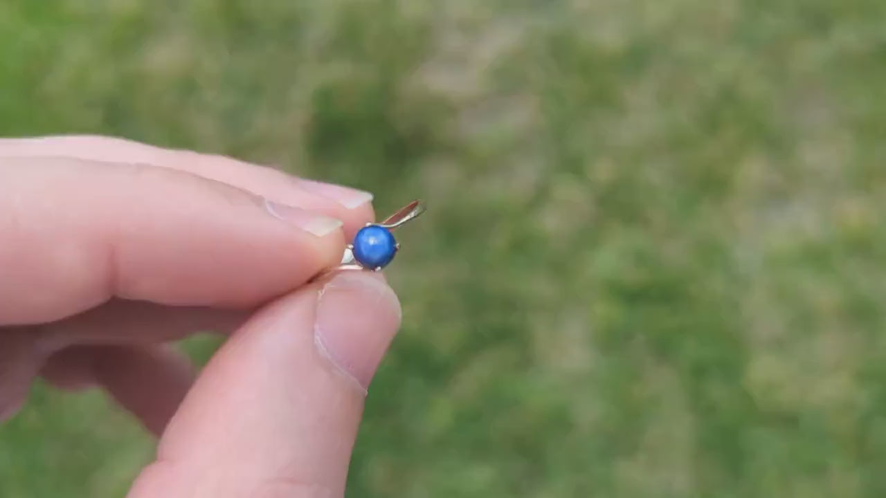 Linde Blue STAR Sapphire Solitaire  ring. 10k White gold sapphire solitaire. Dainty Blue Star Sapphire bypass ring. st(43)