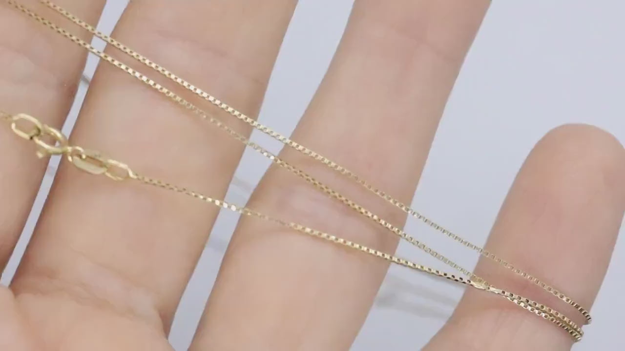 14k dainty Box chain necklace. 14k GOLD Box Chain necklace. 31in 1.3grams 1mm wide