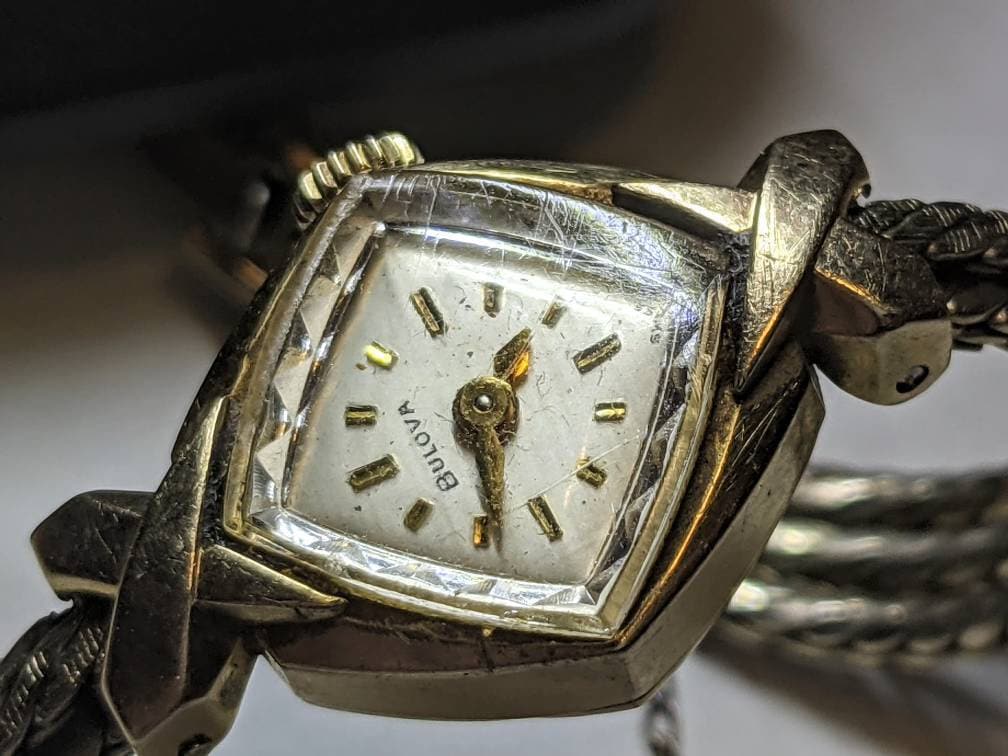 10k Bulova M3 1960s Women's 10k gold watch
