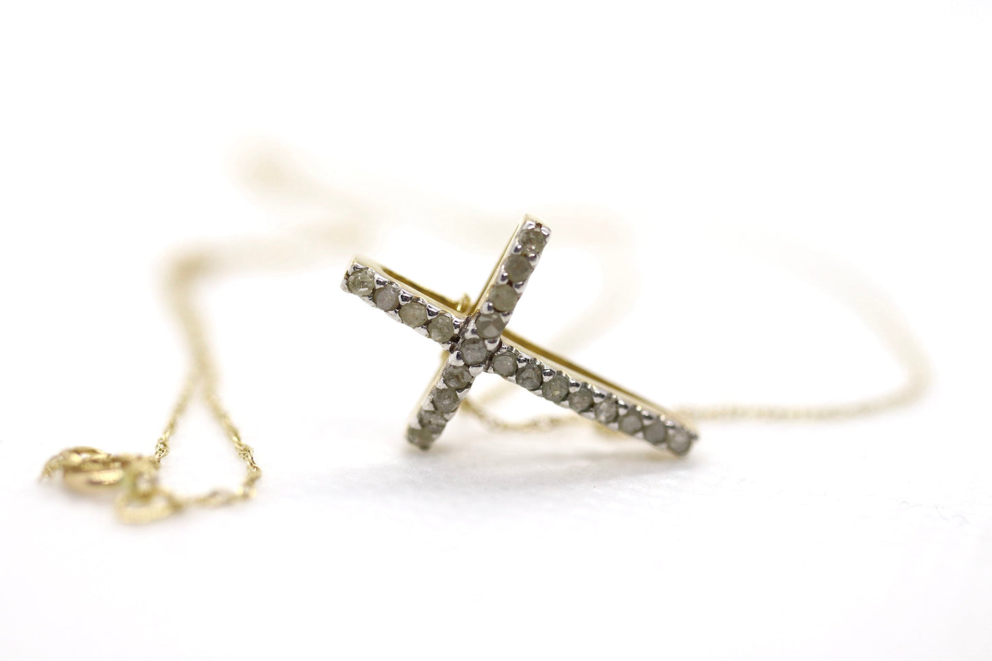 Vintage Crucifix Cross 10k Yellow Gold and Diamond Cross pendant. Crucifix Chain Necklace. Cross with Rough Diamonds. Rope chain necklace.