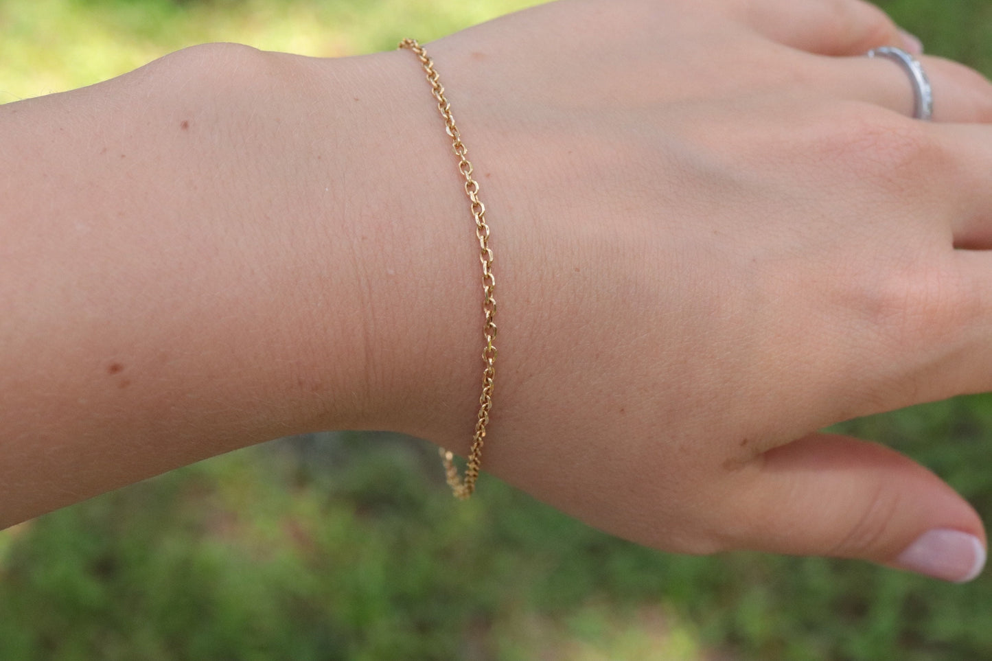 10k Adjustable Slide bracelet. Beautiful heart charm slider slide rolo chain bracelet 8in