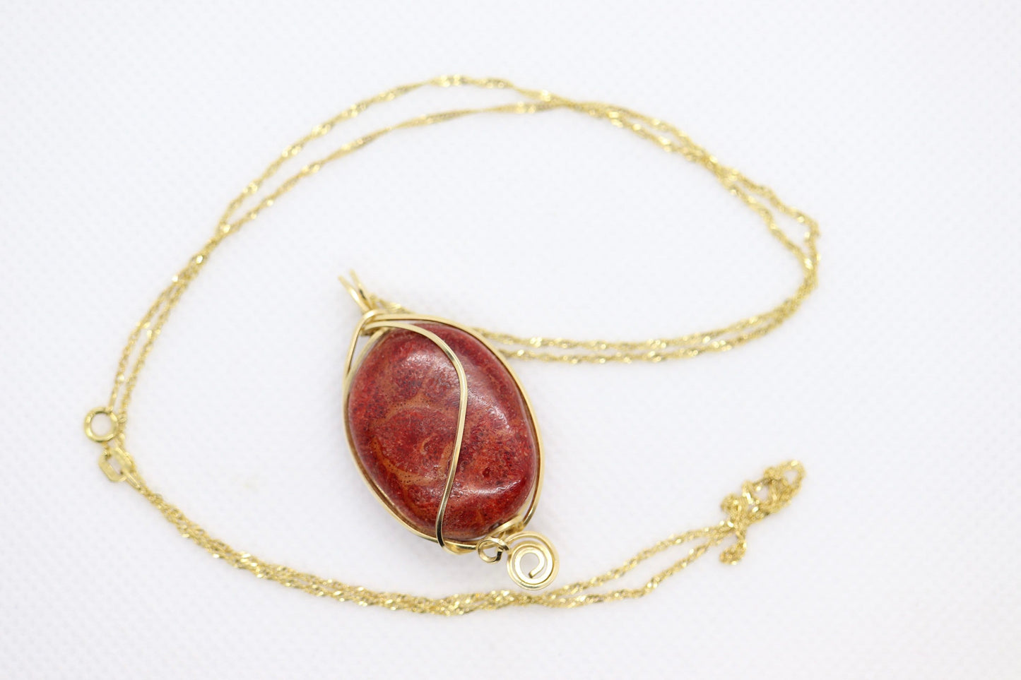 Red Agate Stone wire wrapped 14k. 14k Twisted Curb 24in chain necklace