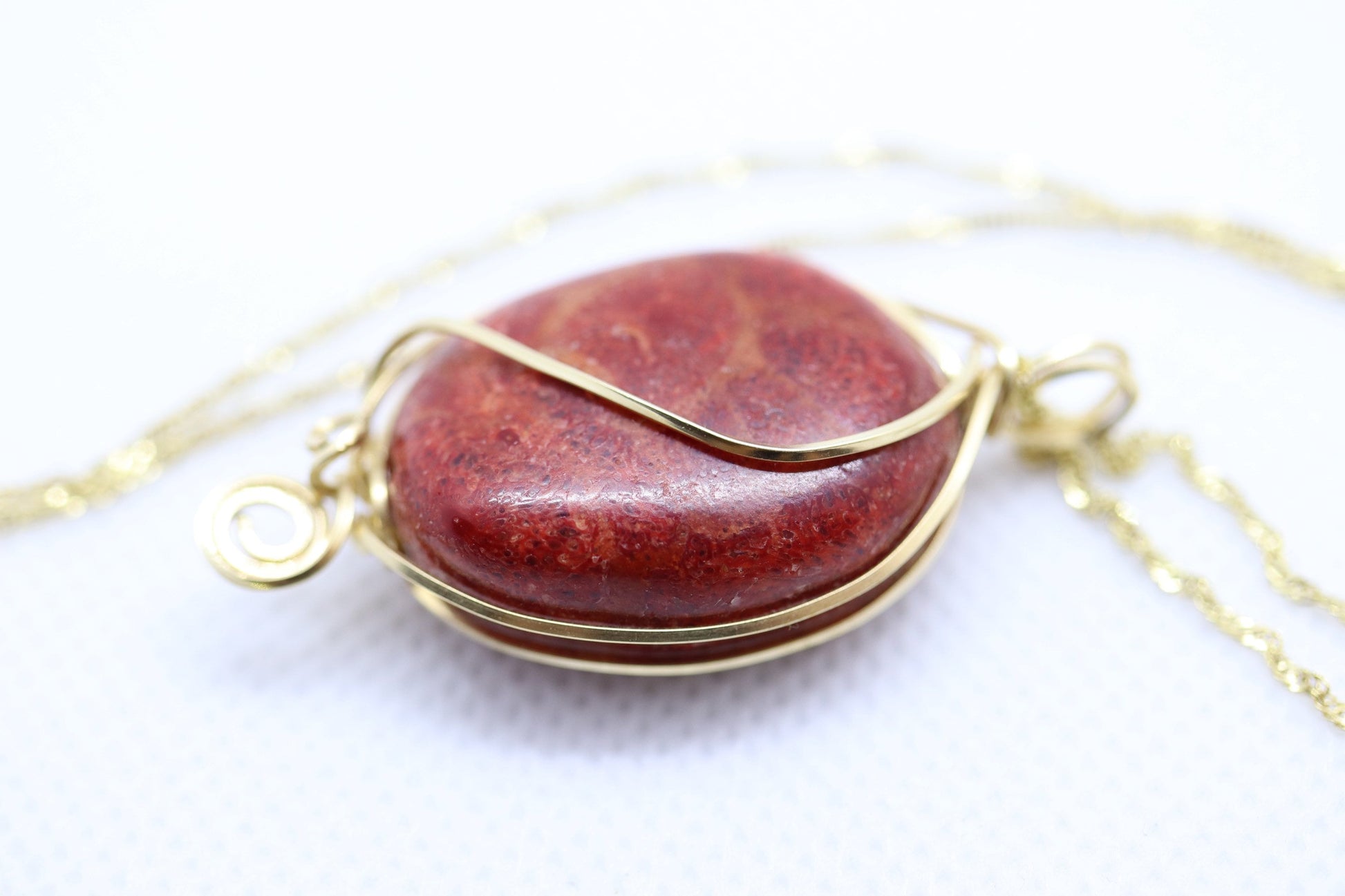 Red Agate Stone wire wrapped 14k. 14k Twisted Curb 24in chain necklace