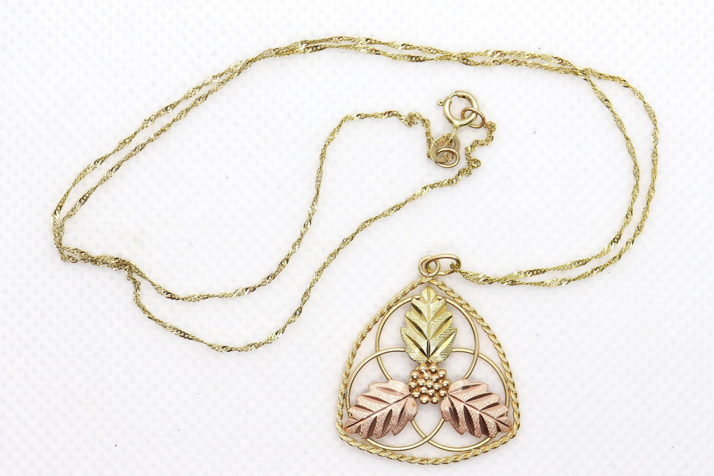 Black Hills Gold Necklace. Vintage 10k Pendant and Necklace made by Black Hills Gold.