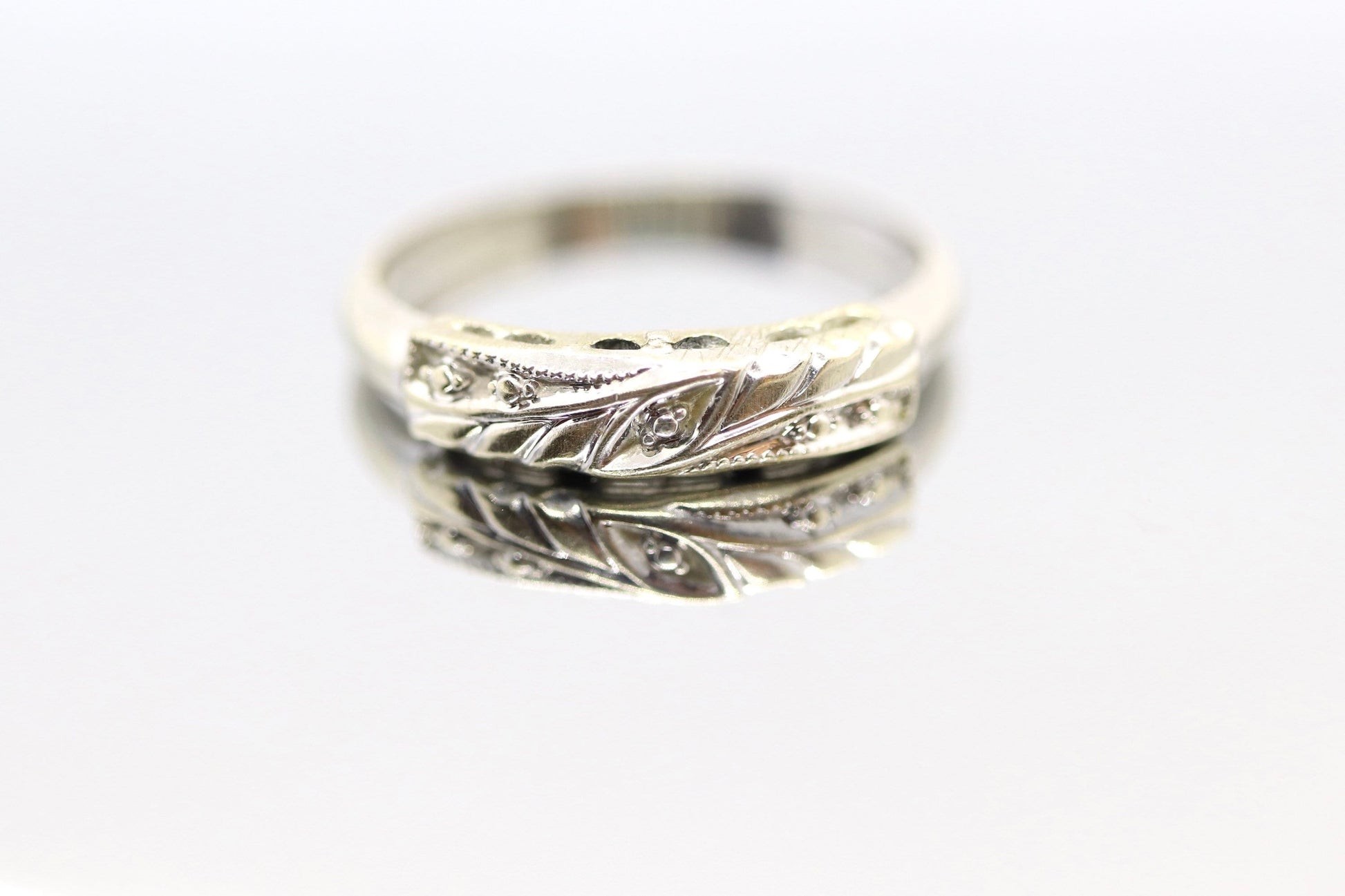 Vintage 14K White Gold Wedding Band 2mm. Sz 6.75 Promise band, engagement, gold ring, stackable ring, minimalist