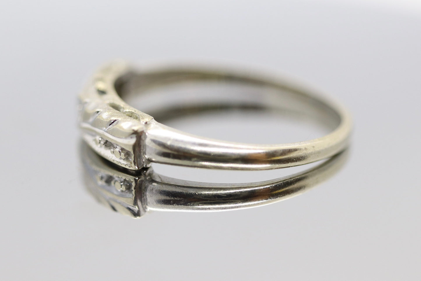 Vintage 14K White Gold Wedding Band 2mm. Sz 6.75 Promise band, engagement, gold ring, stackable ring, minimalist