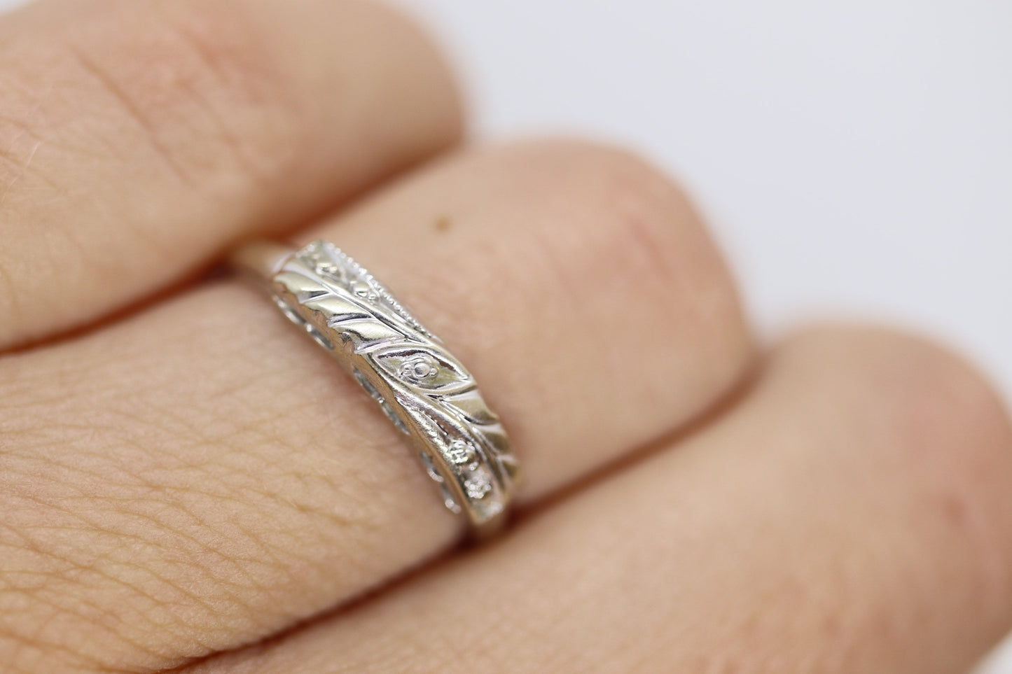 Vintage 14K White Gold Wedding Band 2mm. Sz 6.75 Promise band, engagement, gold ring, stackable ring, minimalist