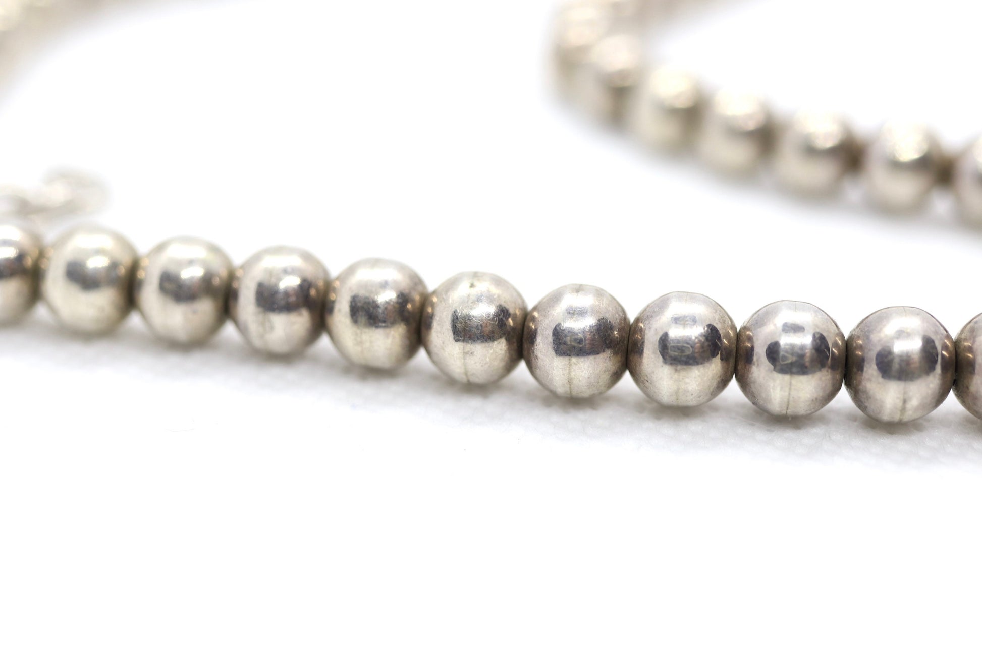 Sterling Silver 925 Bead Necklace. Heavy 8mm beads and 18in length
