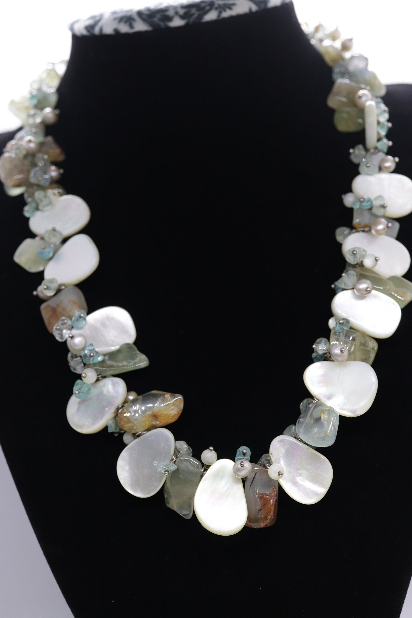 Laura Gibson Necklace. Gibson Sterling Silver Mother of Pearl Dangling Candy multi-gem necklace (459)