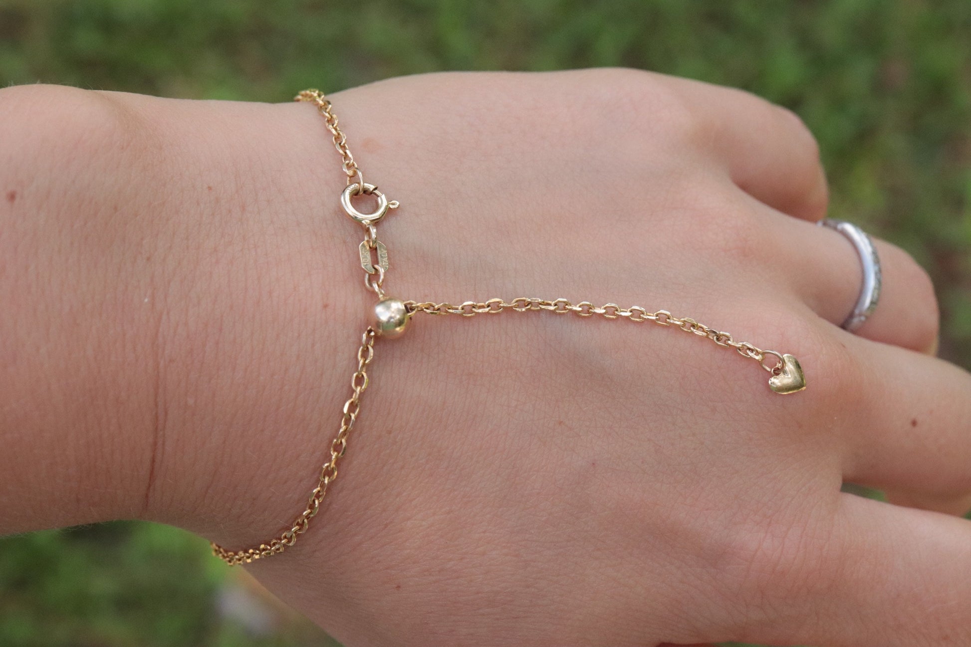 10k Adjustable Slide bracelet. Beautiful heart charm slider slide rolo chain bracelet 8in
