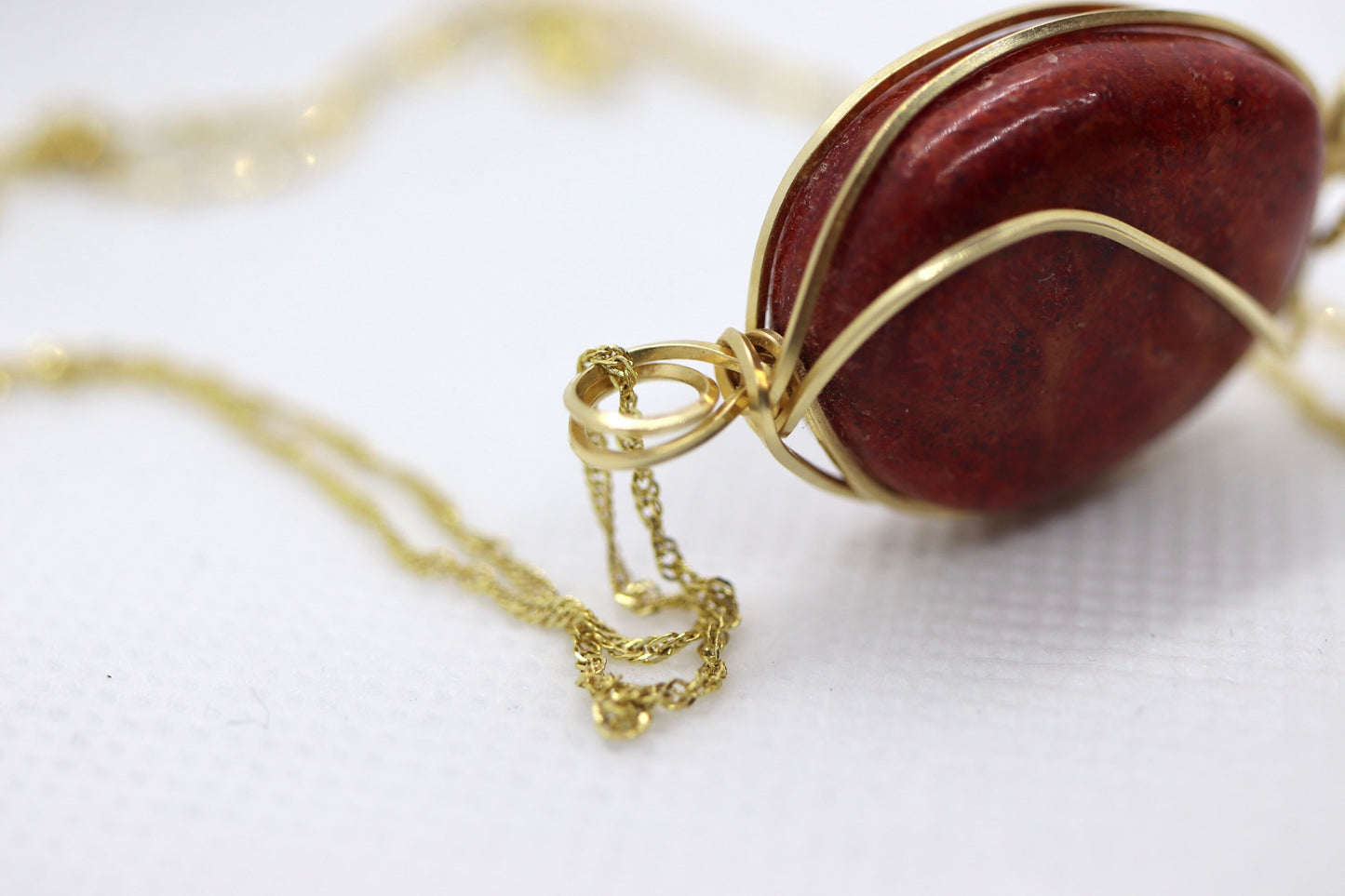 Red Agate Stone wire wrapped 14k. 14k Twisted Curb 24in chain necklace