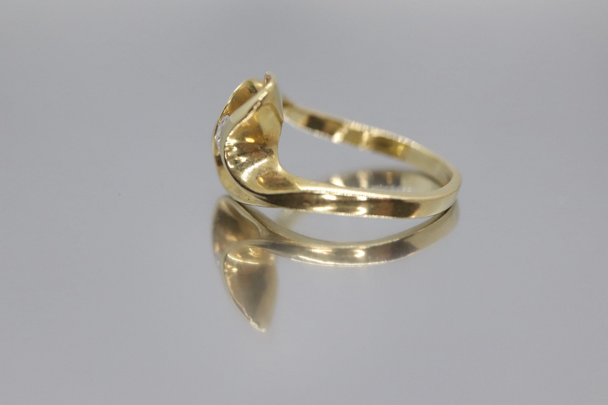Diamond Tension Ring. 14k Diamond Solitaire Swirl  Swivel ring.