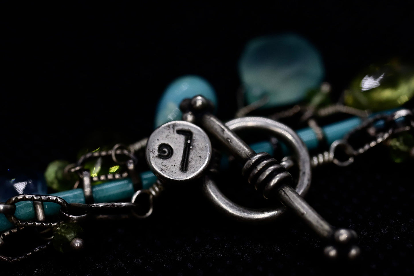 Laura Gibson Necklace. Gibson Sterling Silver Turquoise Dangling Candy multi-gem necklace (274)