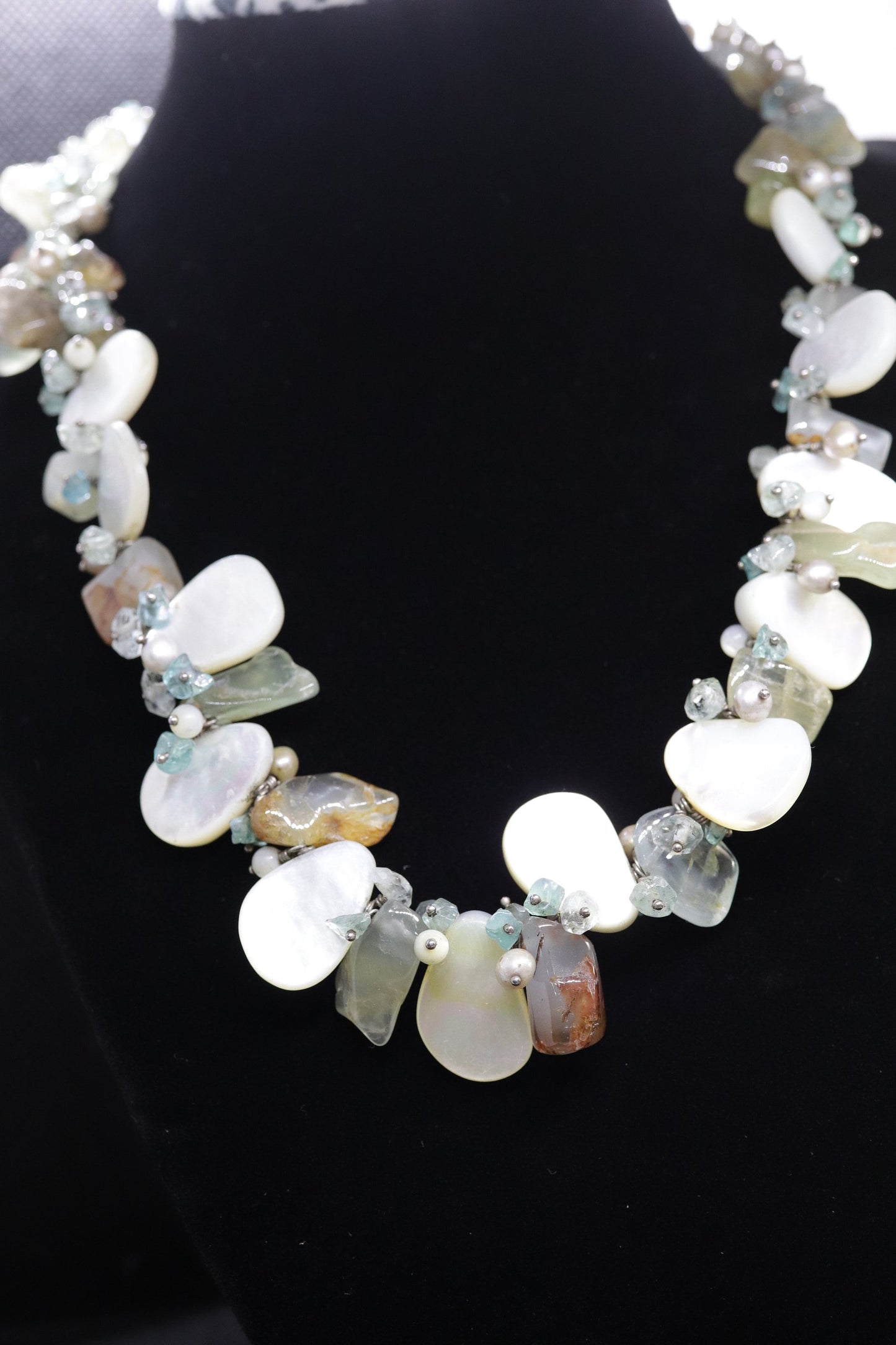 Laura Gibson Necklace. Gibson Sterling Silver Mother of Pearl Dangling Candy multi-gem necklace (459)