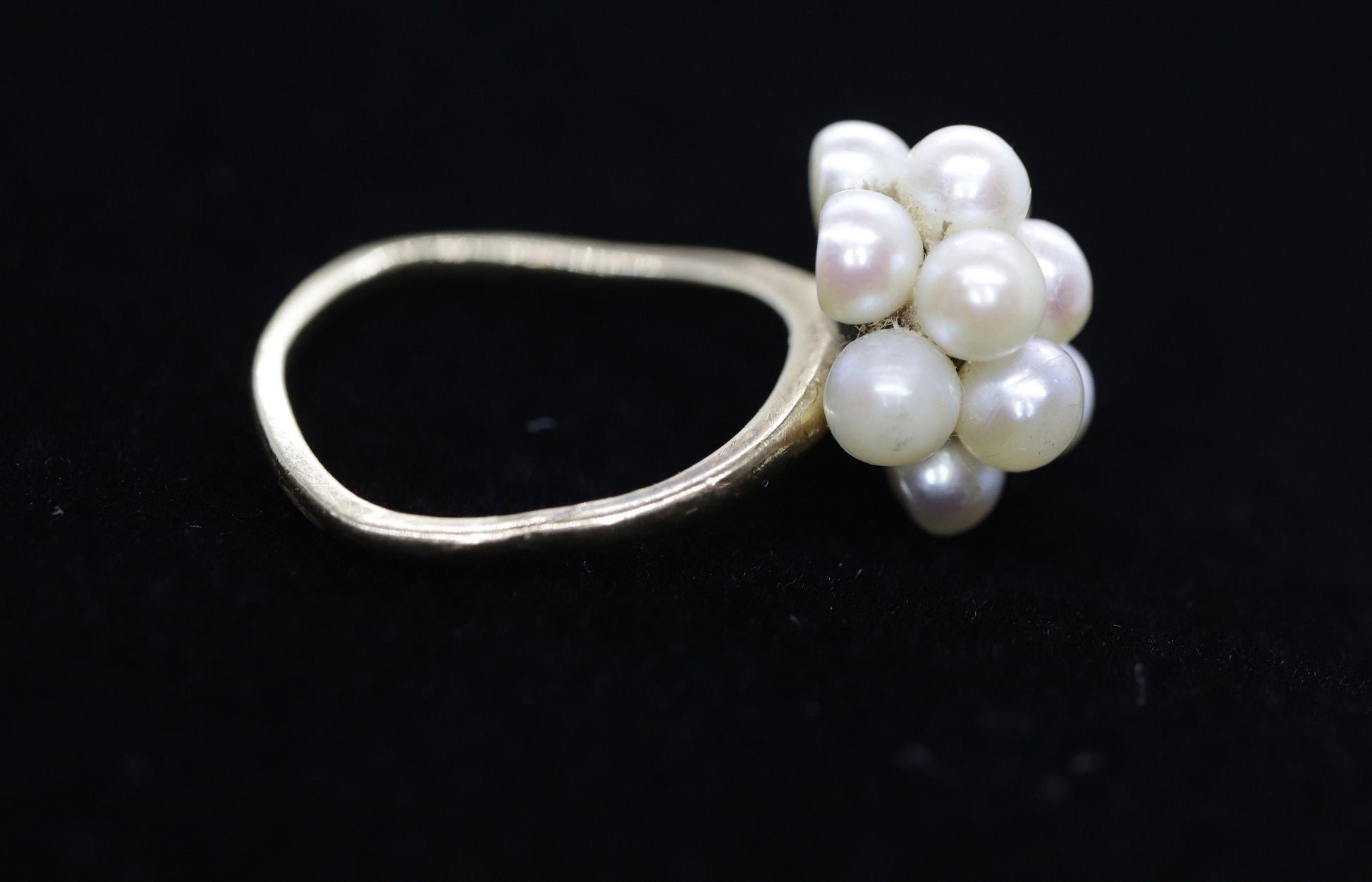 14k Pearl Cluster Ring. Size 6 4mm pearls