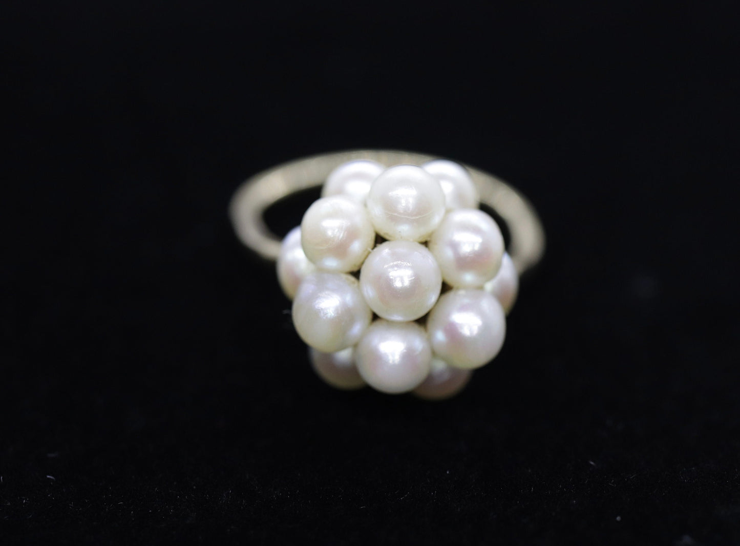 14k Pearl Cluster Ring. Size 6 4mm pearls