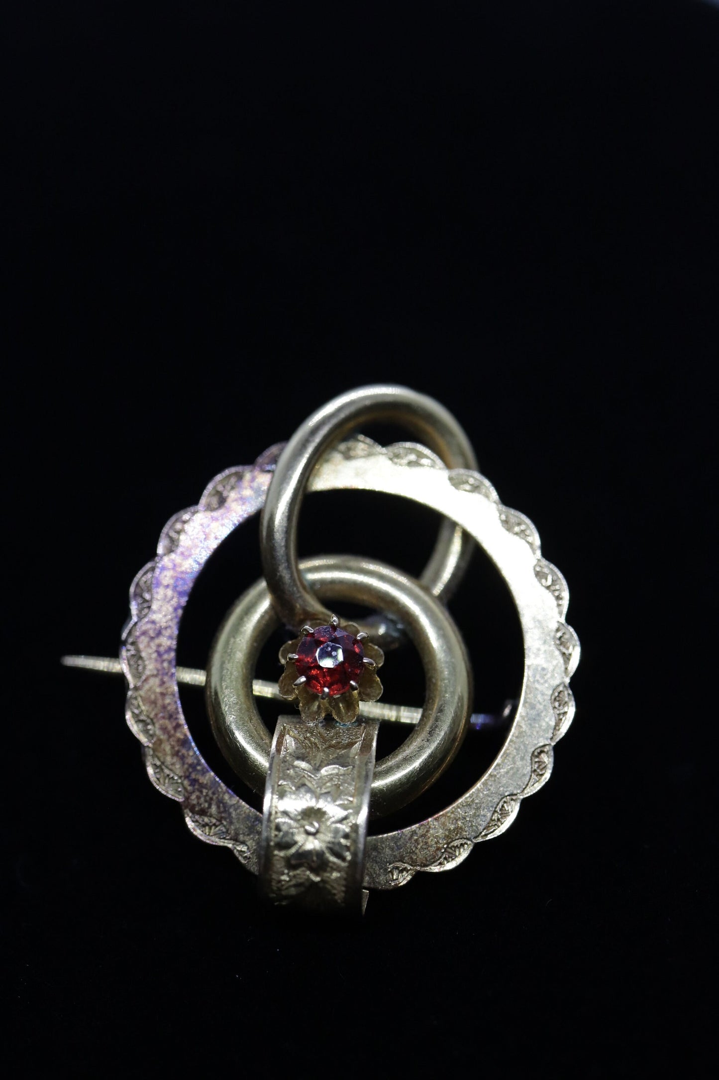 18k - 10k Victorian Buttercup Garnet Love Knot Circle Brooch.