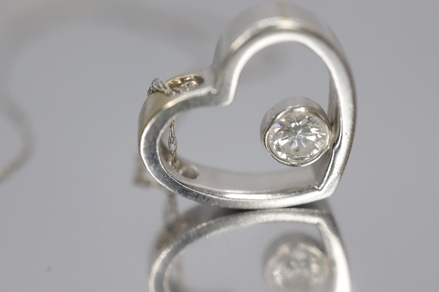 18k Open Heart 0.21ct Diamond Solitaire pendant. 14k 20in thin necklace. Bezel Diamond pendant