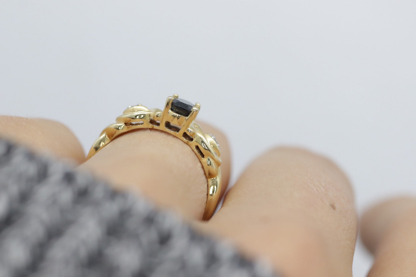 14k Blue Sapphire and Diamond ring. Oval Sapphire ring