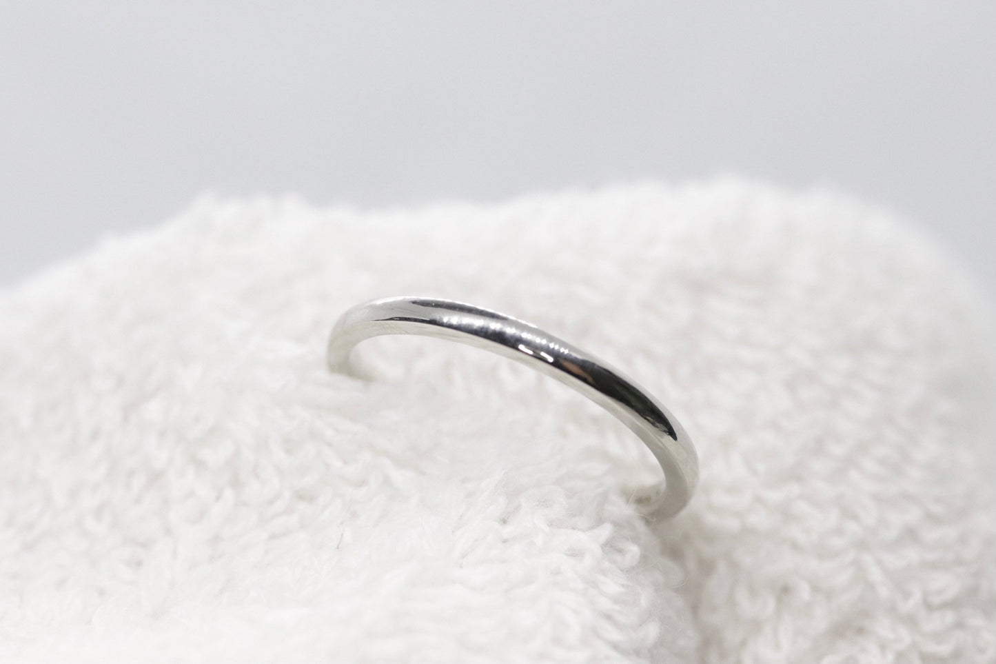 Platinum Band 2mm wide. Half round thin wedding band. Platinum ring. Band for Women and Men. Size 8.5. Platinum